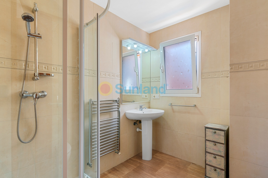 Resale - Villa - Alfas del Pi - Alfas Del Pi