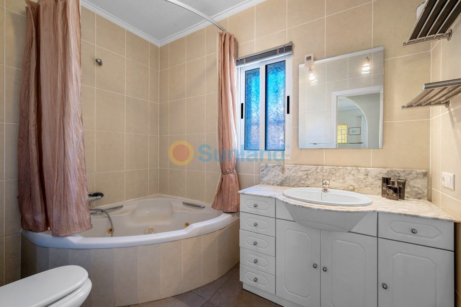 Resale - Villa - Ciudad Quesada - Rojales