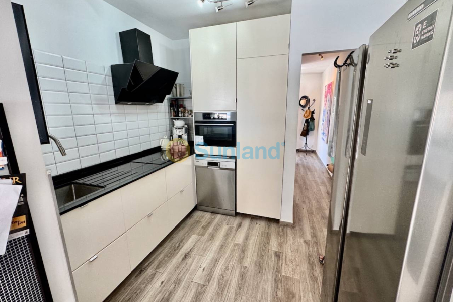 Resale - Villa - Punta Prima - 