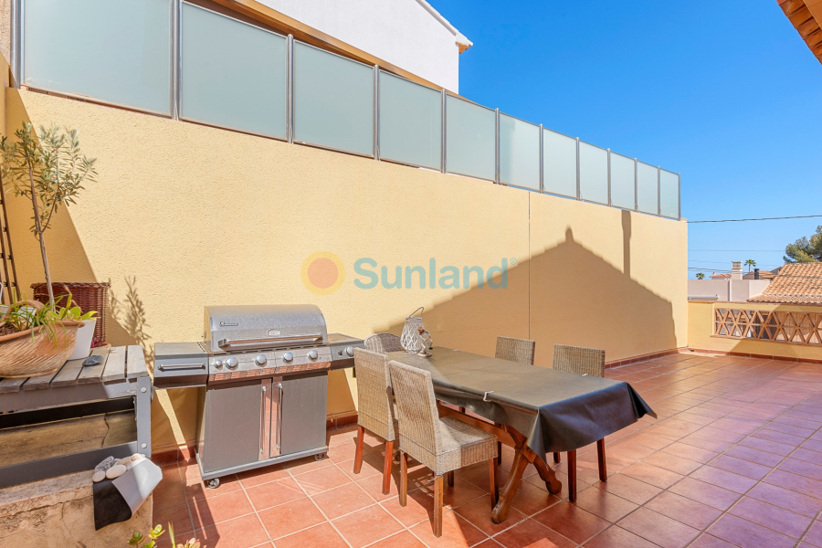 Resale - Villa - Alfas del Pi - Alfas Del Pi