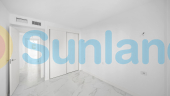 Resale - Apartamento - Torrevieja - Punta Prima