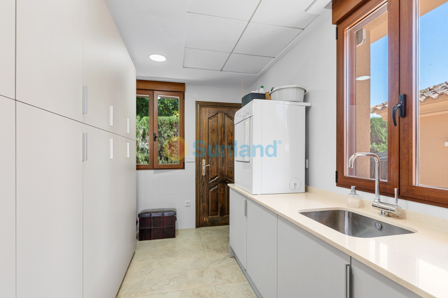 Resale - Villa - Elche - 