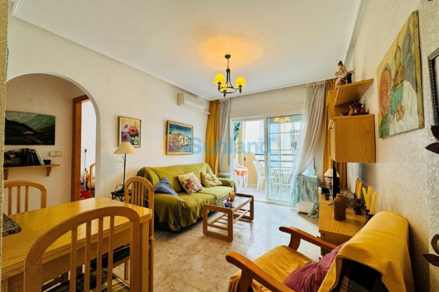 Resale - Apartment - La Mata - 