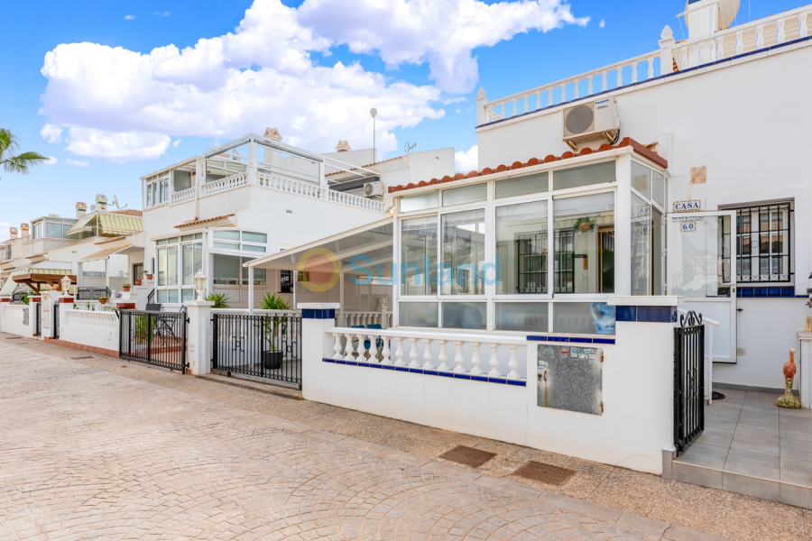 Resale - Quad house - Orihuela Costa - Playa Flamenca