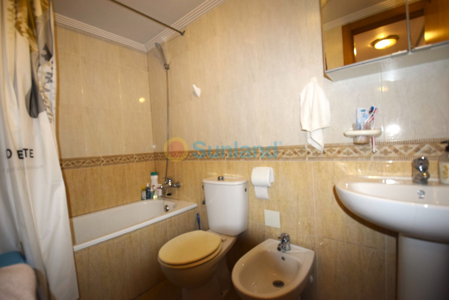 Segunda mano - Apartamento - Guardamar del Segura - Plaza Porticada