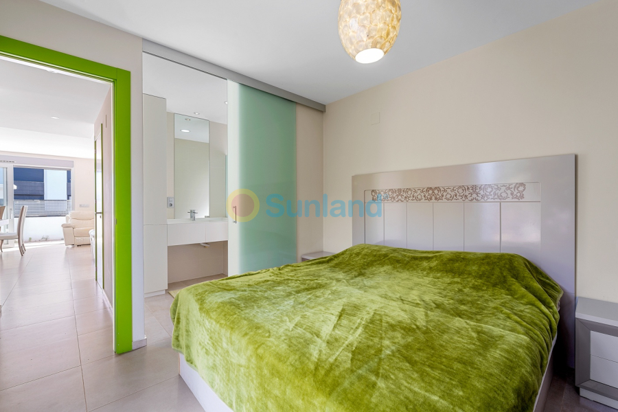 Segunda mano - Chalet - Ciudad Quesada