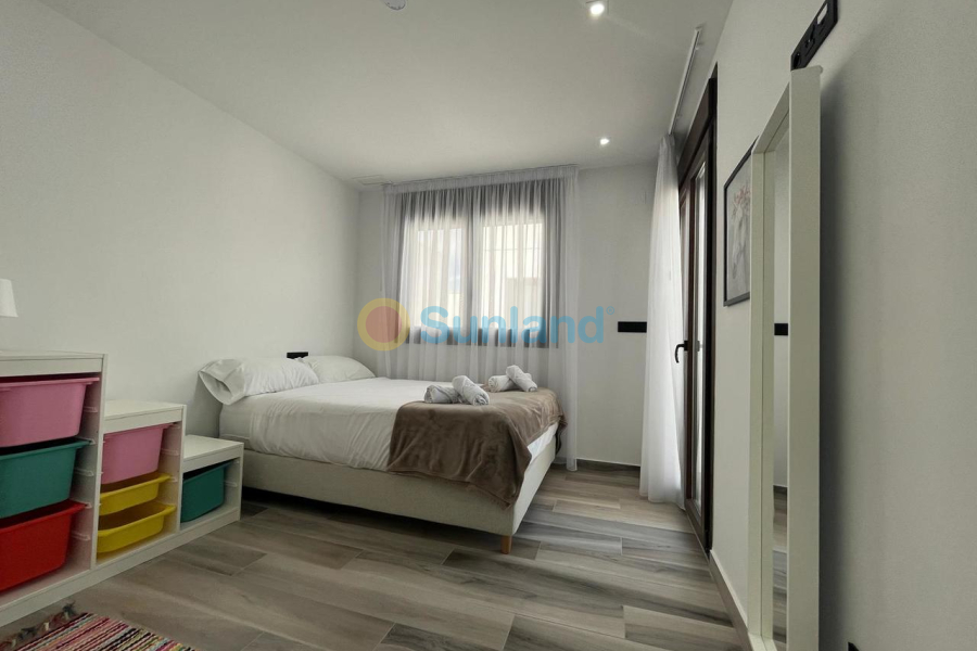 Använda fastigheter - V - Los Balcones