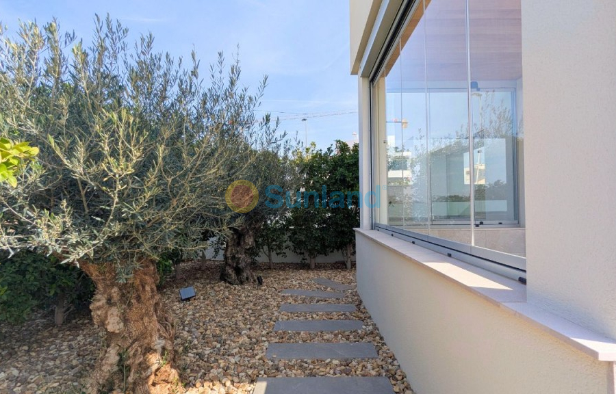 Resale - Detached Villa - Benijofar