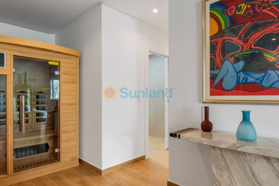 Вторичка - Bилла - Ciudad Quesada