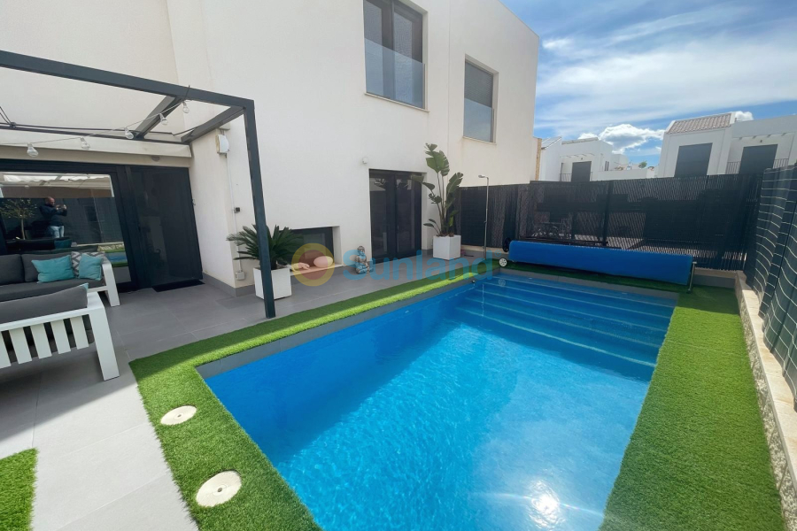 Segunda mano - Semi-detached - Ciudad Quesada - Pueblo Bravo