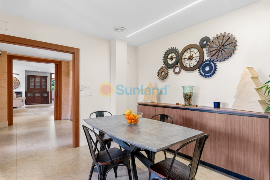 Resale - Villa - Elche - 