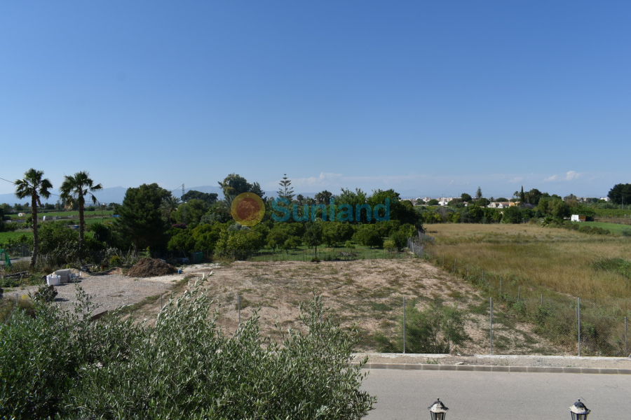 Вторичка - h - Algorfa