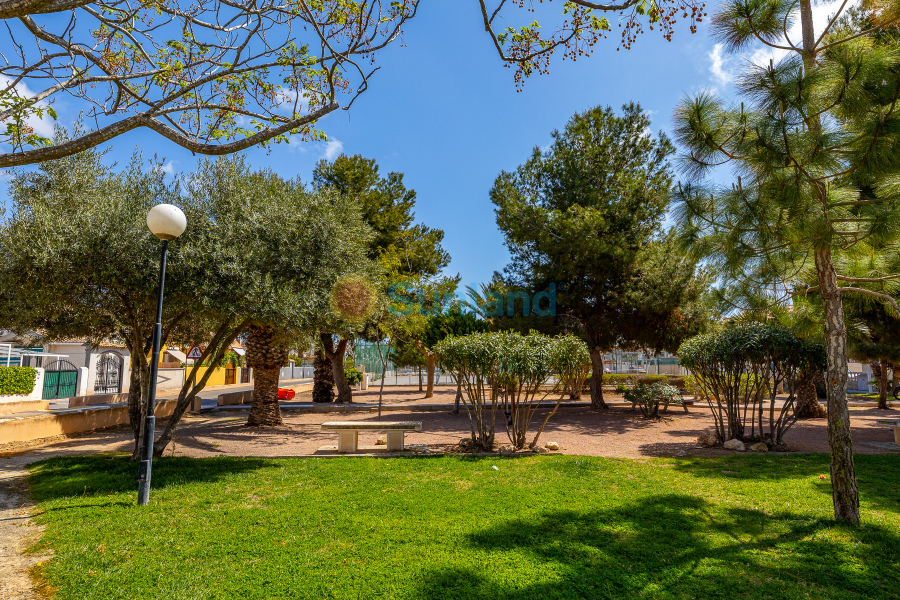 Segunda mano - Casa de Pueblo - Torrevieja - Torreta - florida