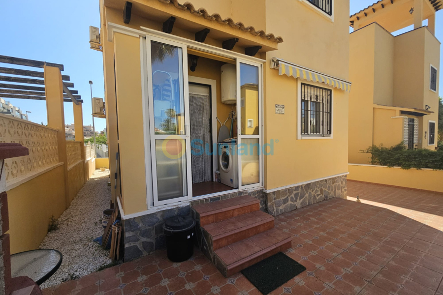 Använda fastigheter - Villa - Villamartin - Lomas del Golf