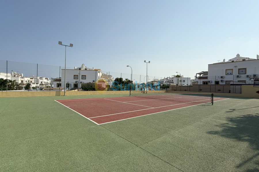 Вторичка - Таунхаус - Orihuela Costa - La Zenia