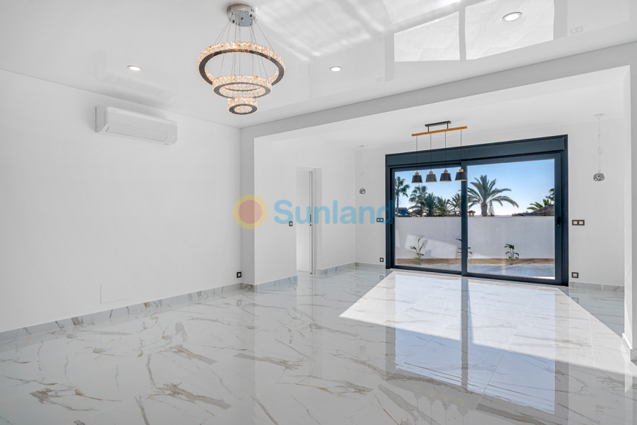 Resale - Villa - Ciudad Quesada - Rojales - Rojales