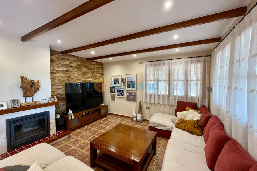 Segunda mano - C - El Esparragal