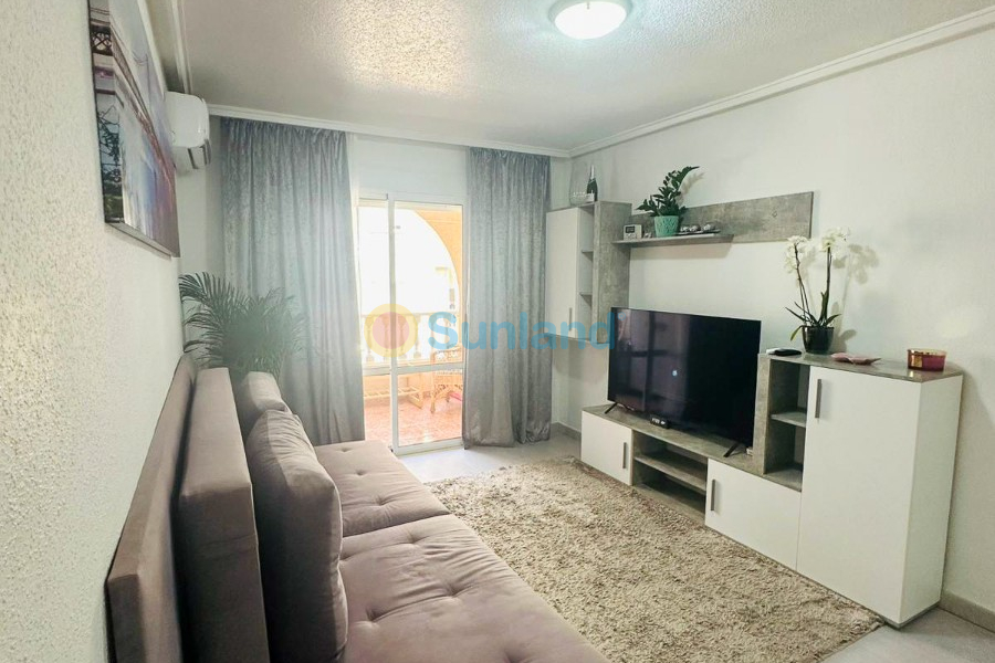 Resale - Apartment - Torrevieja - 