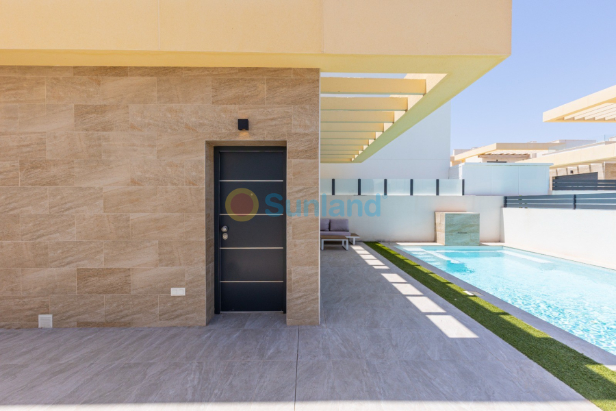 Resale - Villa - Los Montesinos - 