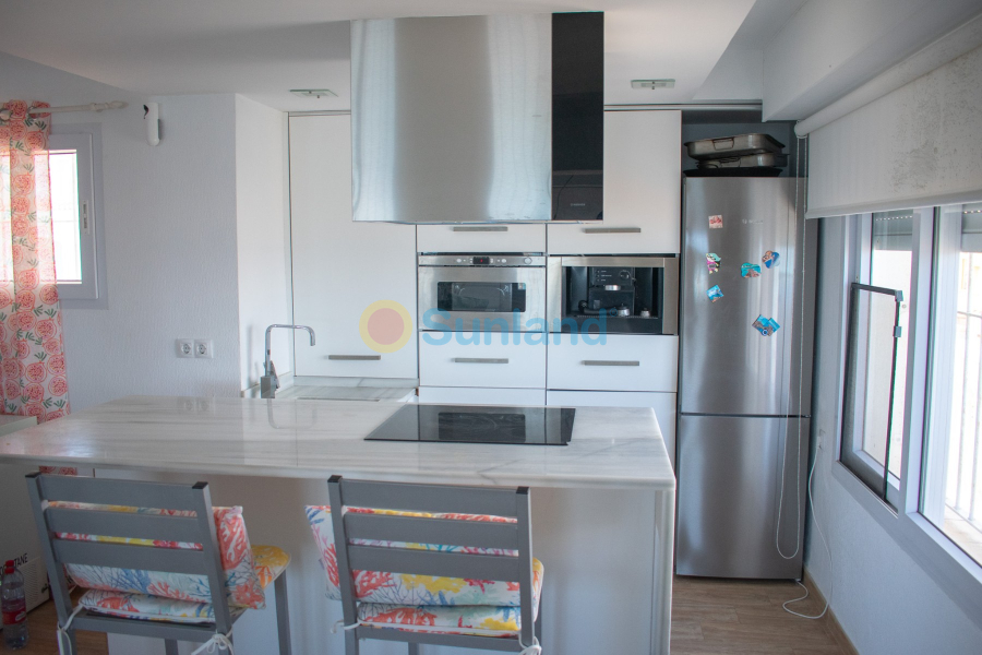 Resale - Villa - La Manga del Mar Menor - 