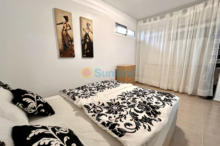 Resale - T - Avileses