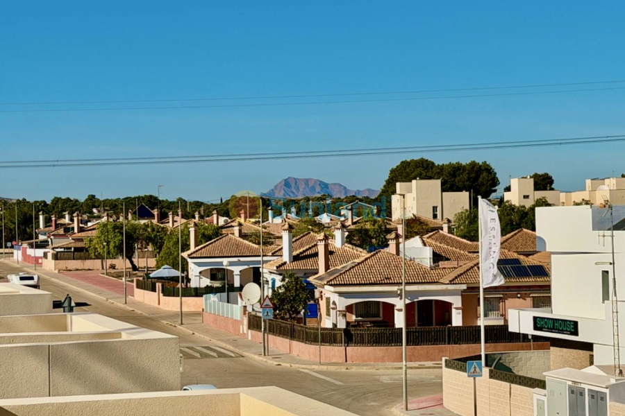 Resale - Villa - Los Montesinos - 