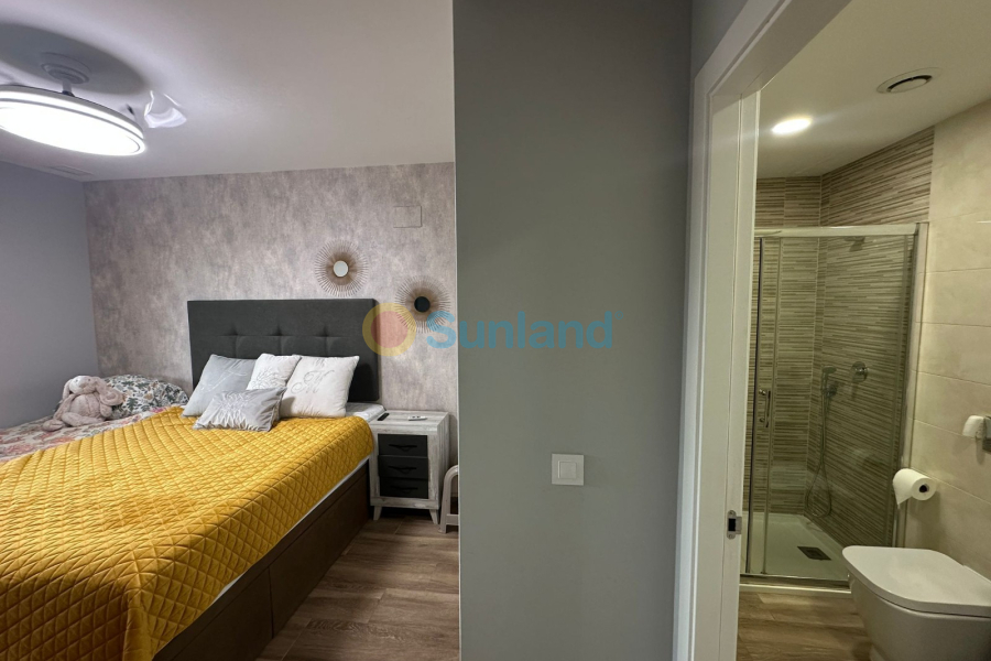 Resale - Apartment - Orihuela Costa - Los Dolses