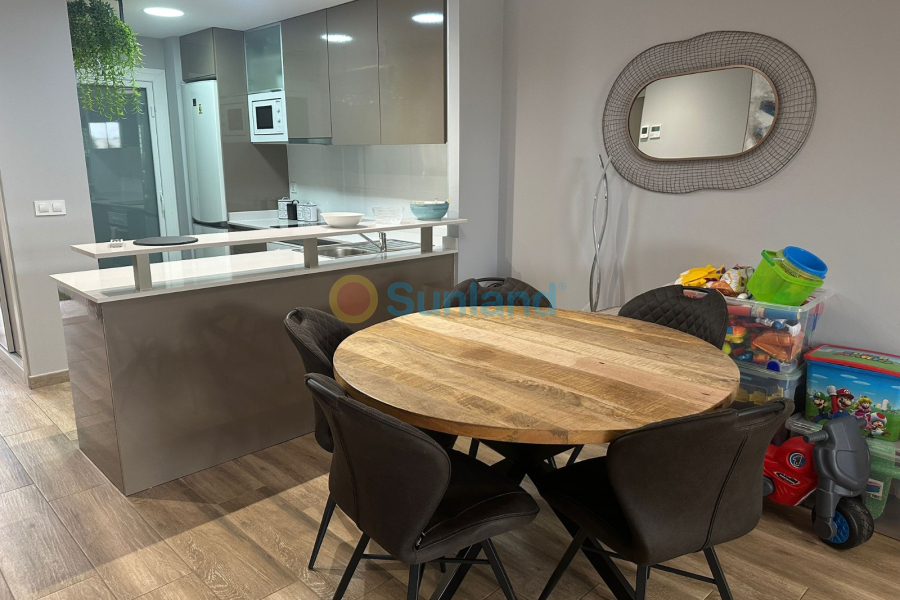 Resale - Apartment - Orihuela Costa - Los Dolses