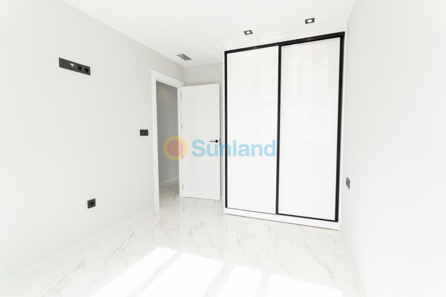 Ny bygg - Villa - Orihuela Costa - Punta Prima