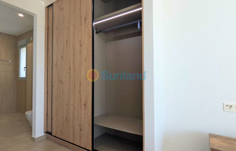 Resale - Detached Villa - Benijofar