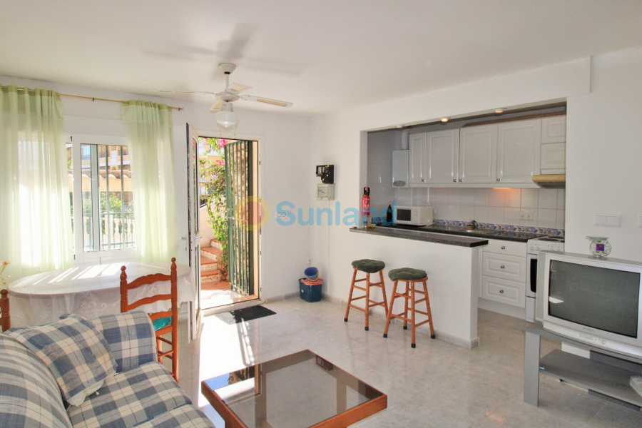 Resale - Townhouse - Villamartin