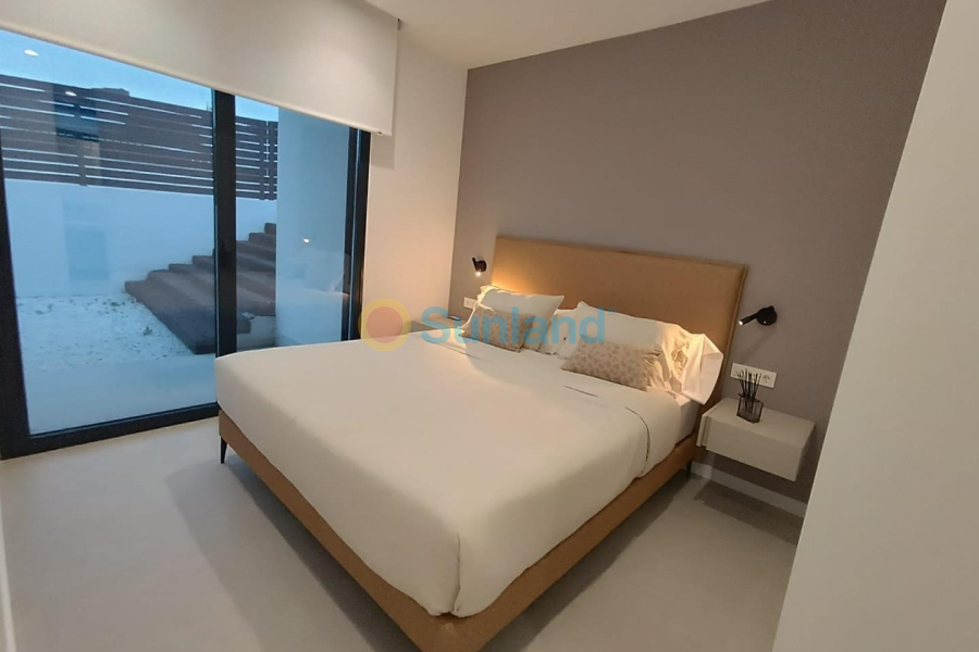 Вторичка - Bилла - Ciudad Quesada