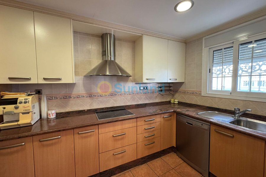 Resale - Townhouse - Los Montesinos