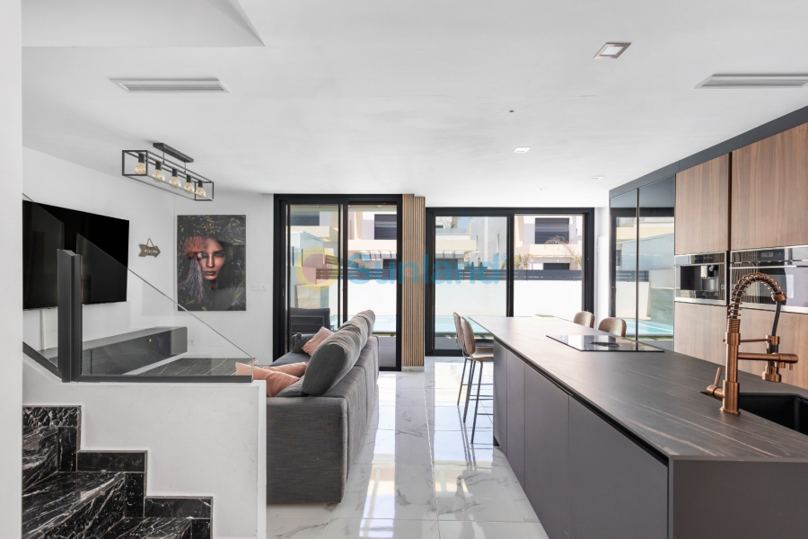 Resale - Villa - Los Montesinos - 