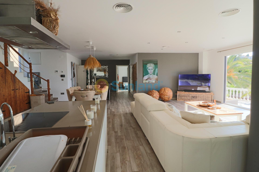 Resale - Villa - El Campello - 