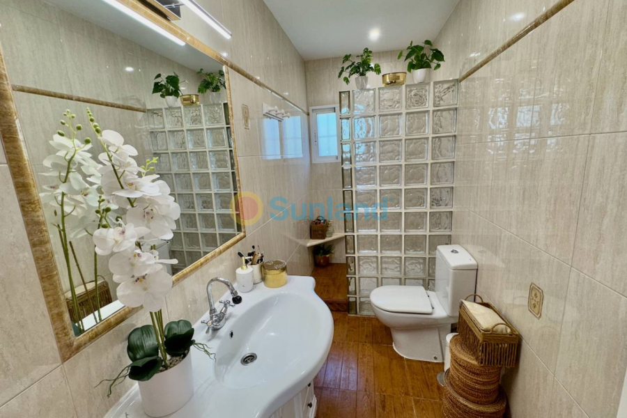 Resale - Country house - Torrellano