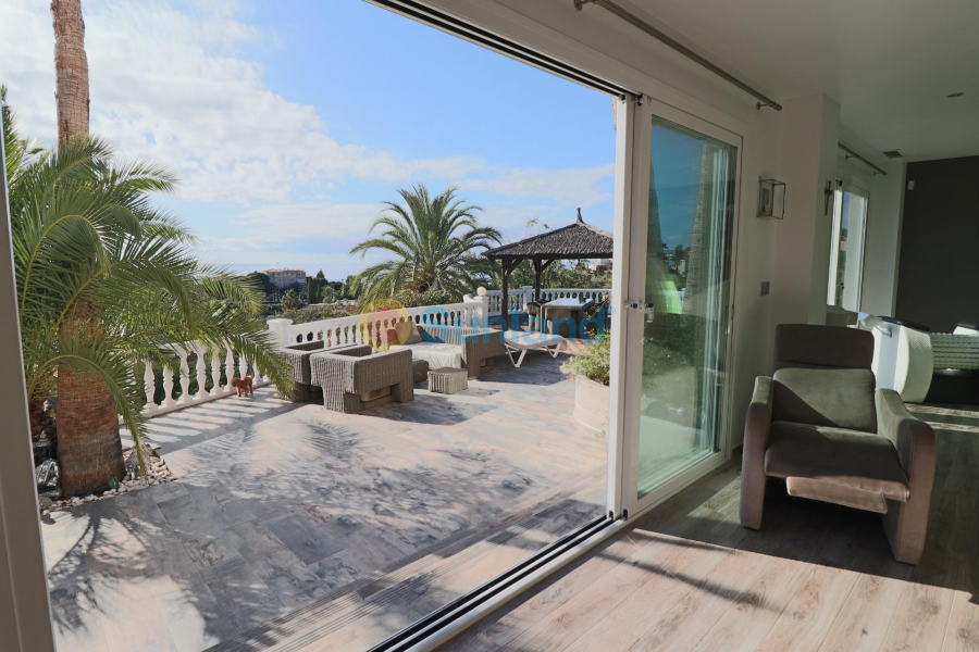 Resale - Villa - El Campello - 