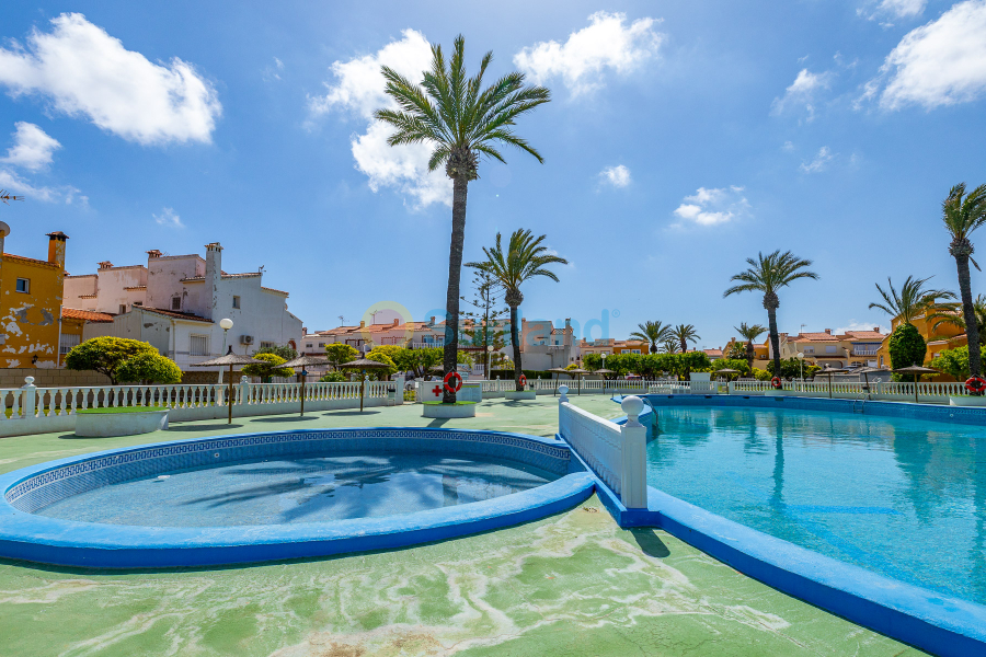 Segunda mano - Casa de Pueblo - Torrevieja - Torreta - florida