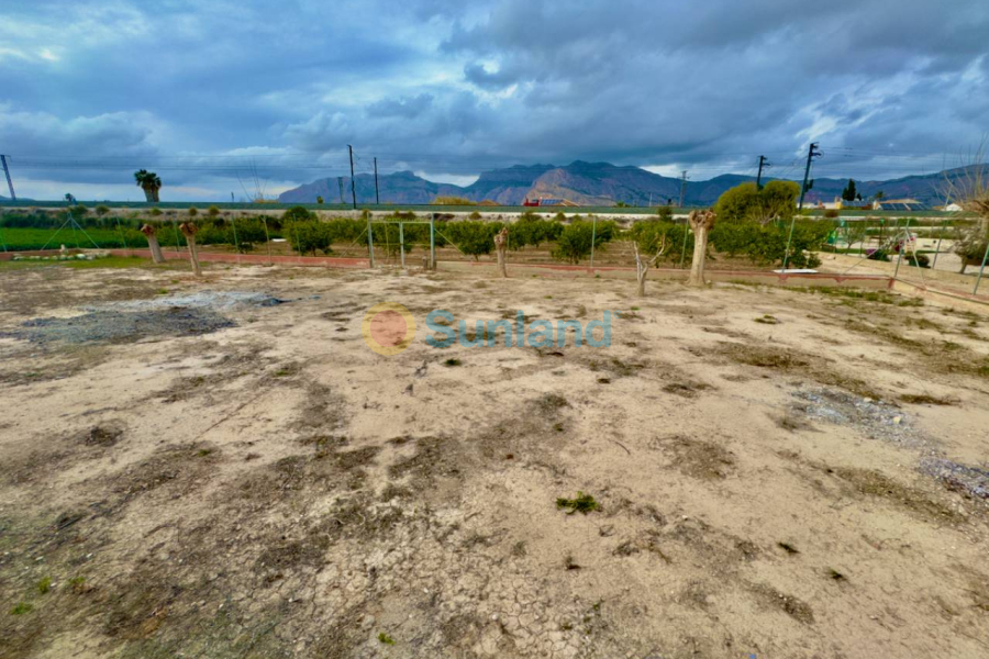 Resale - Country house - Orihuela