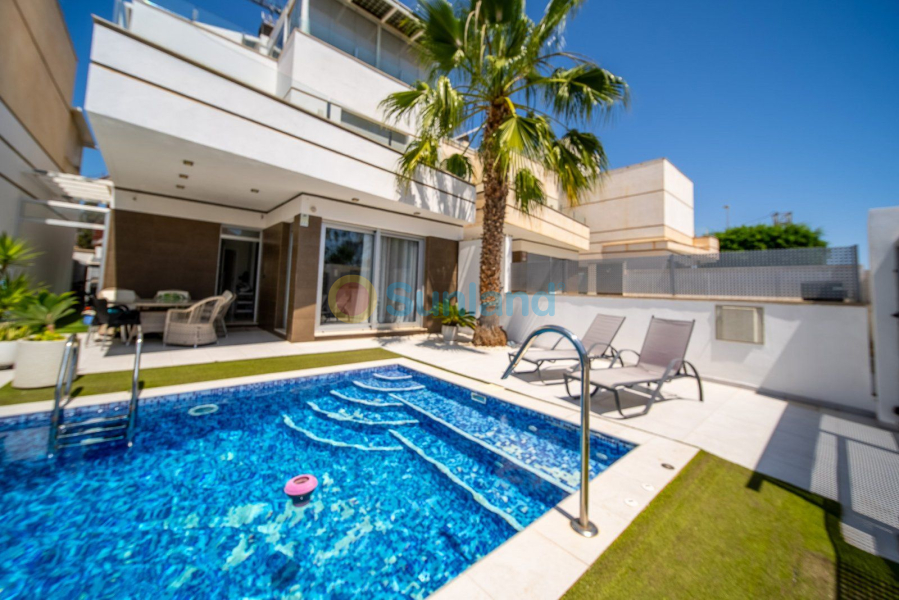 Resale - Villa - Orihuela Costa - Lomas De Cabo Roig
