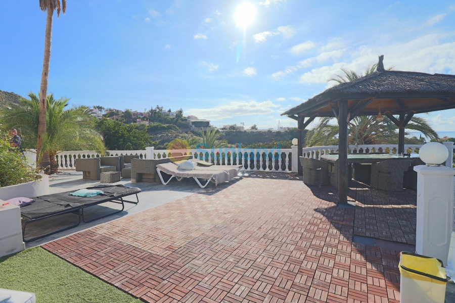 Resale - Villa - El Campello - 