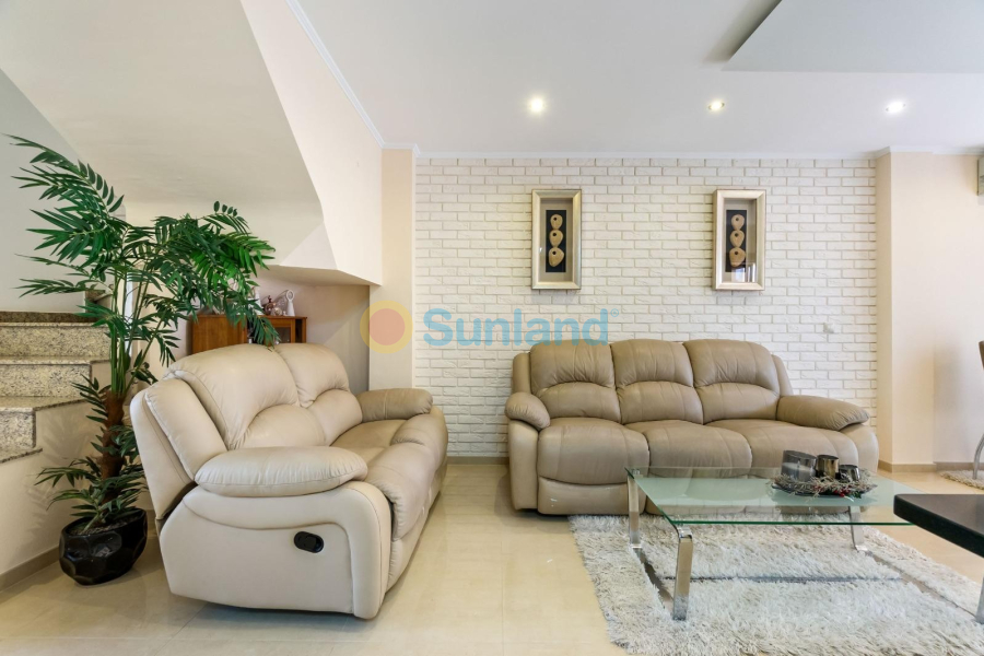 Resale - Townhouse - Torrevieja - 