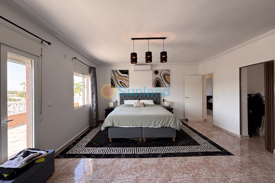 Brukte eiendommer - V - Benijofar