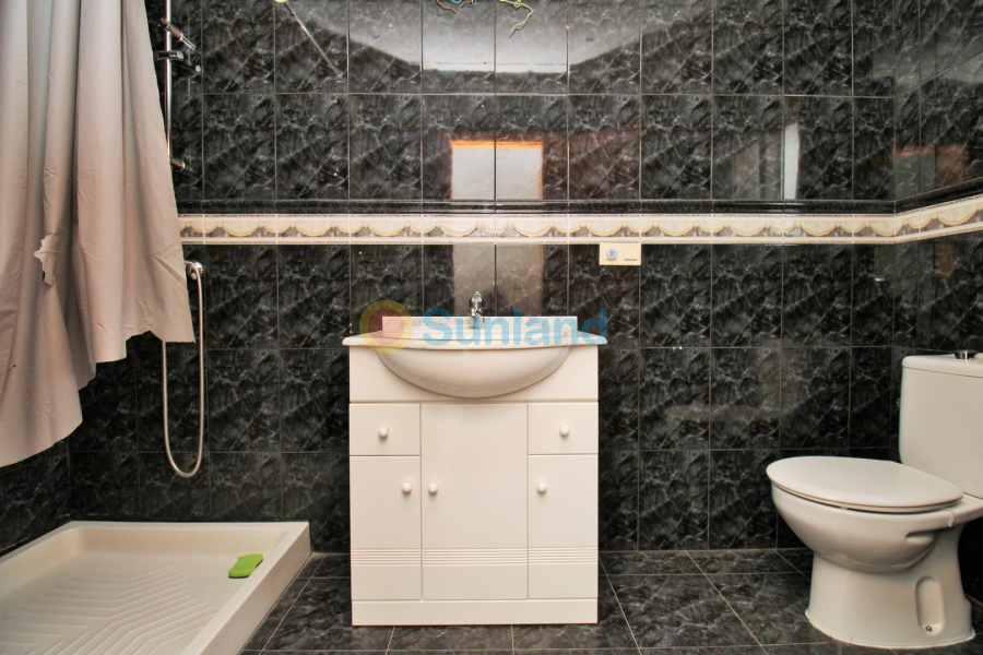 Resale - Commercial - Villamartin