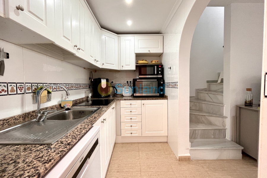 Resale - T - Avileses