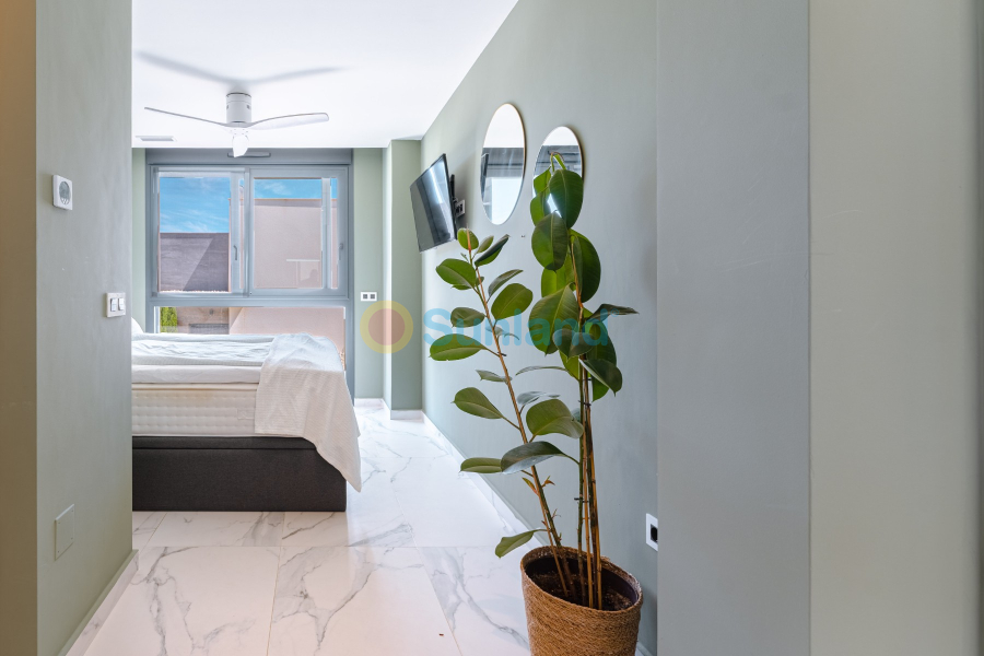 Segunda mano - Chalet - San Miguel de Salinas - Urbanizaciones