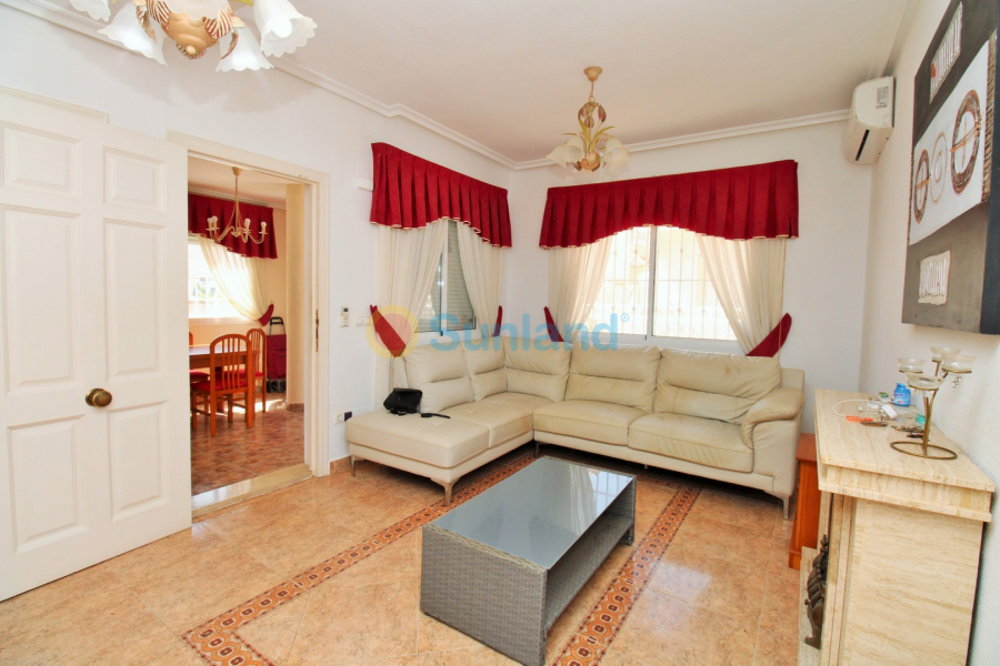 Brukte eiendommer - Villa - Playa Flamenca