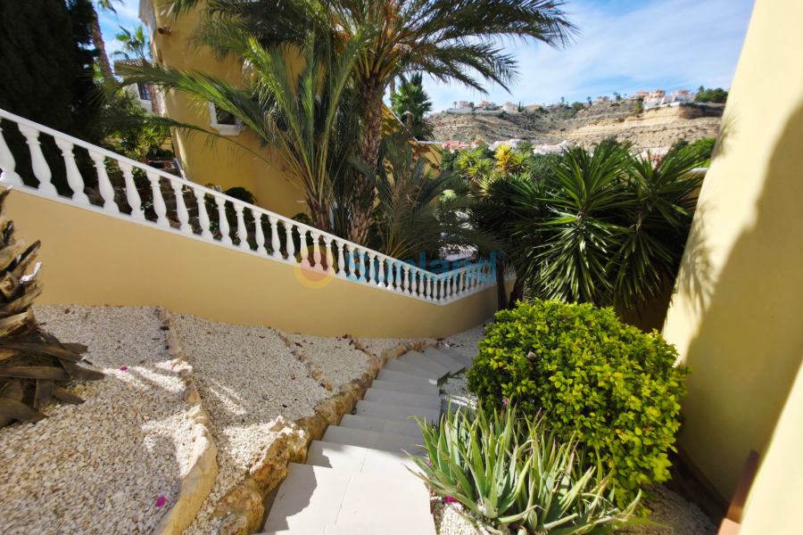 Вторичка - Bилла - Ciudad Quesada