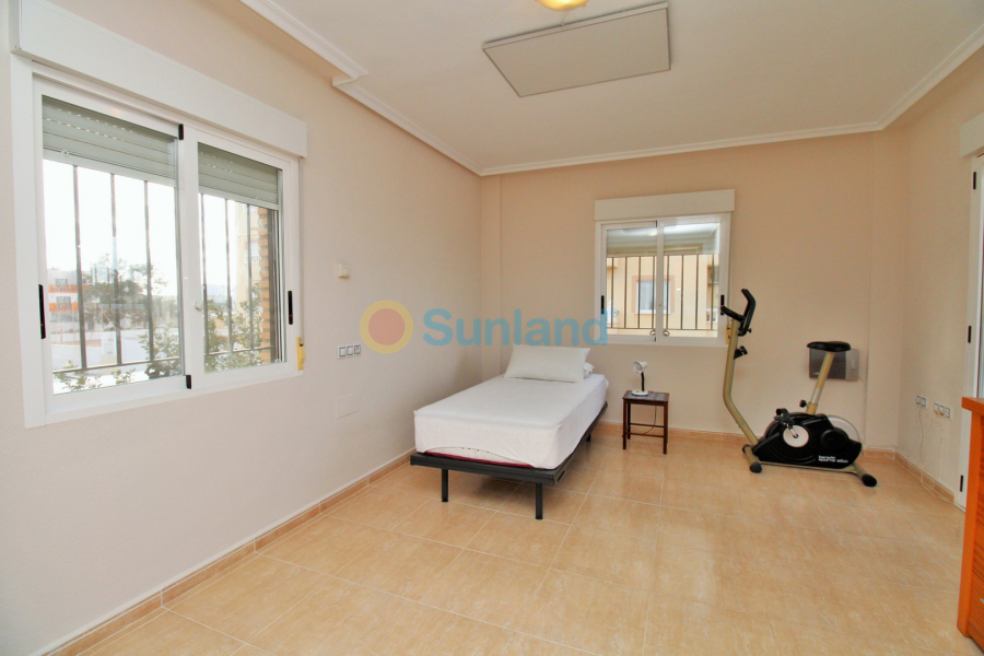 Använda fastigheter - Villa - Cabo Roig