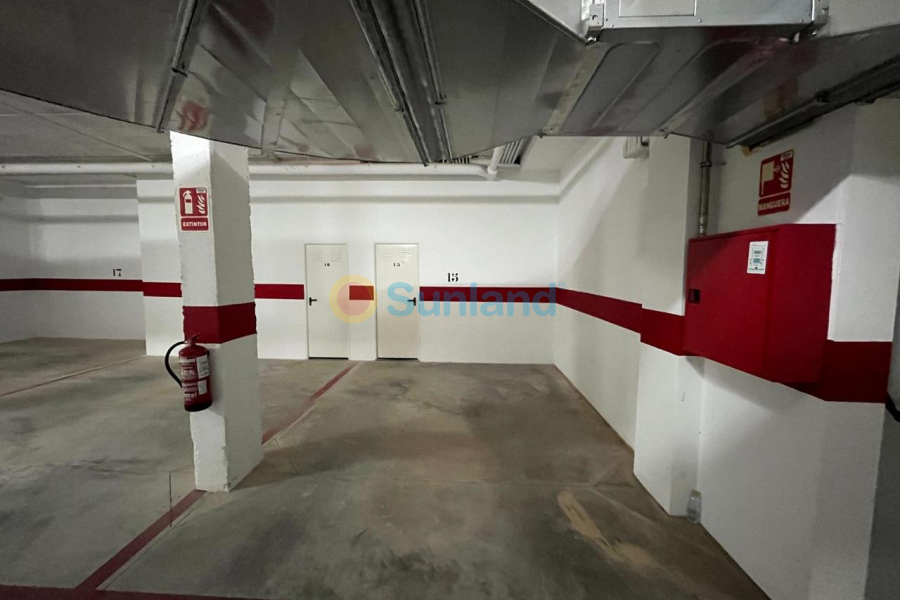 Resale - V - Los Altos